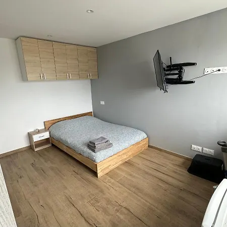 Super Studio En Face De La Gare De * Mulhouse